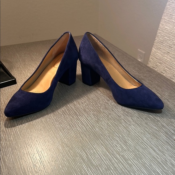 Corso Como‎ Blue Heels Suede Sophistication - Picture 6 of 7